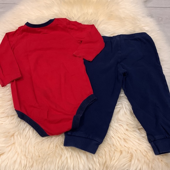 George Long-Sleeve Red/Blue Bib Shirt & Navy Blue Sweatpants in size 18-24M - Picture 8 of 8